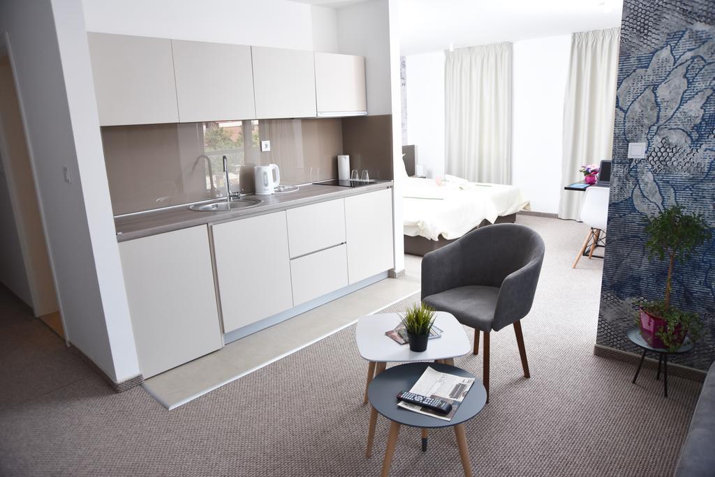 Kozle City Apartments Escópia Quarto foto