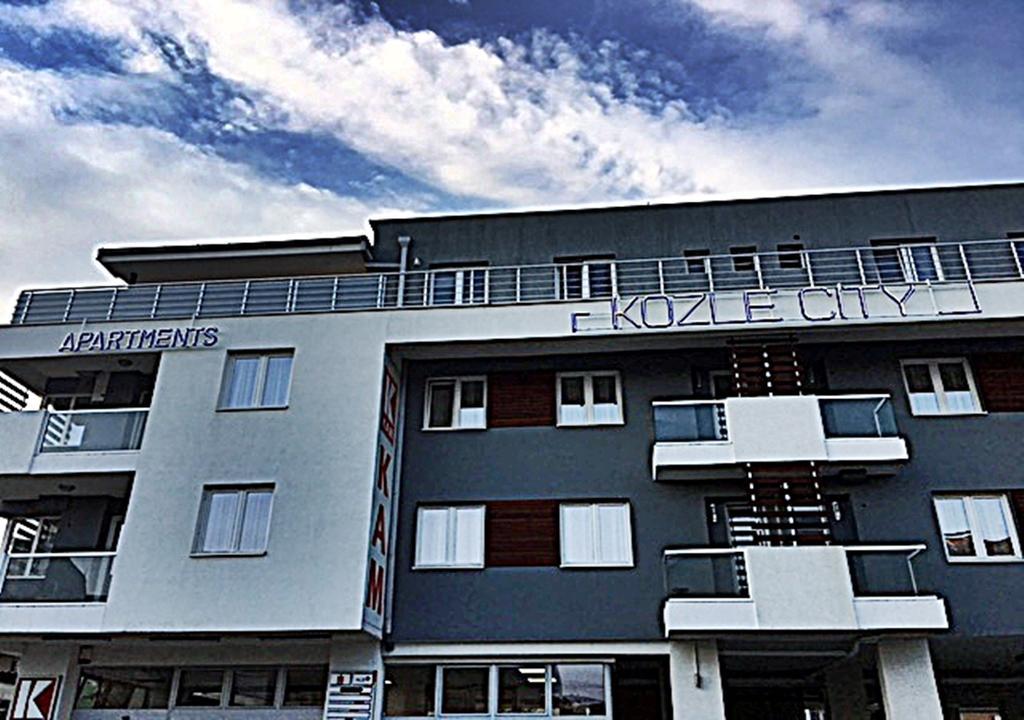 Kozle City Apartments Escópia Exterior foto